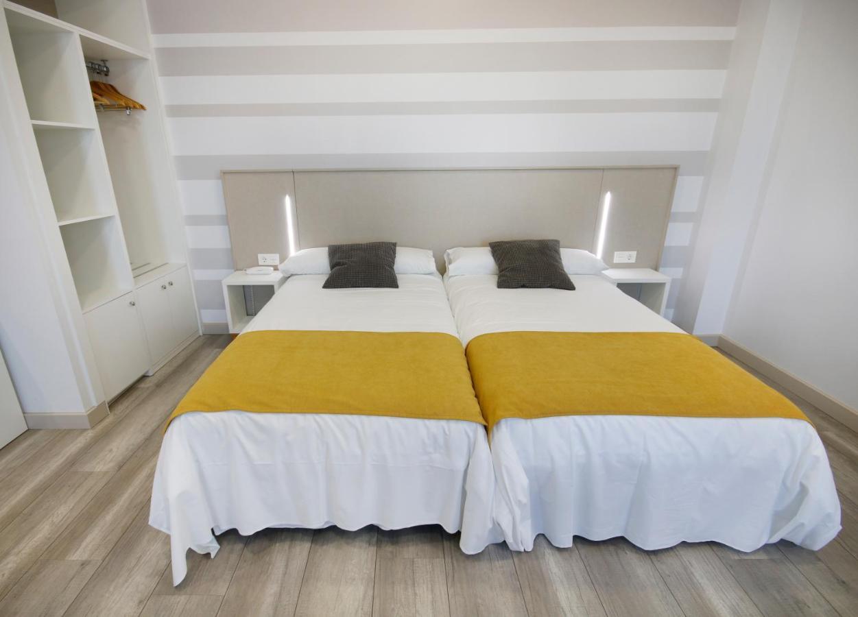 Hotel Leo Monesterio Extérieur photo