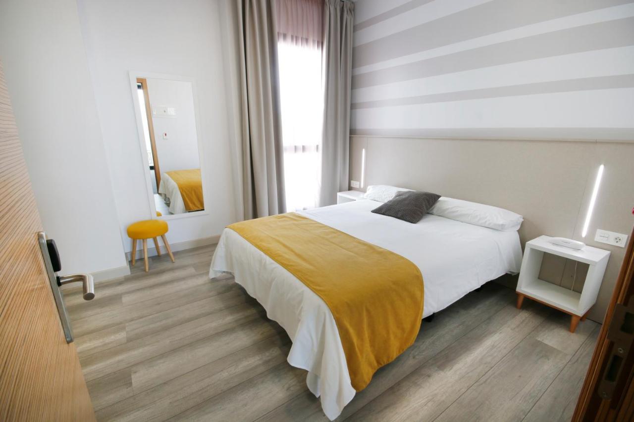 Hotel Leo Monesterio Extérieur photo