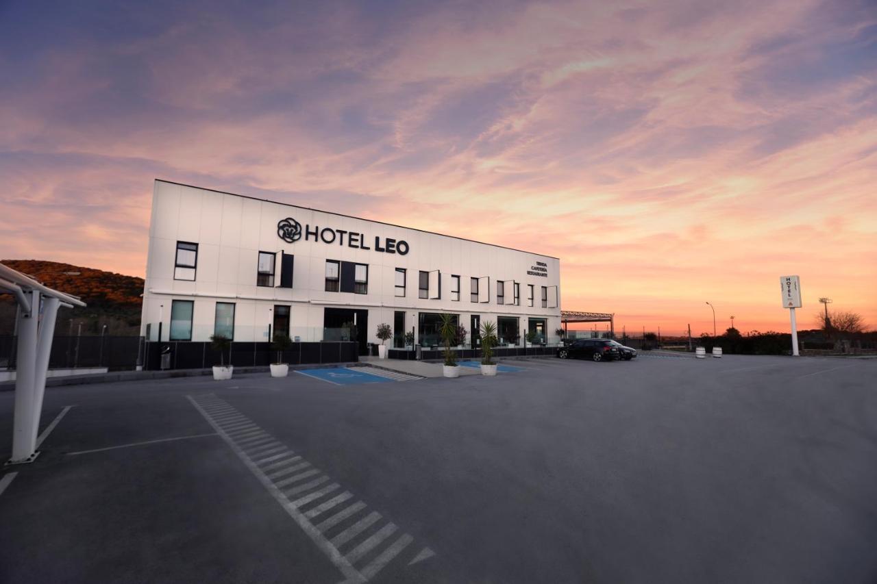 Hotel Leo Monesterio Extérieur photo