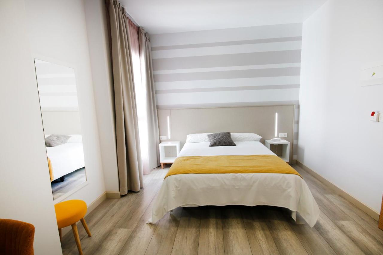 Hotel Leo Monesterio Extérieur photo