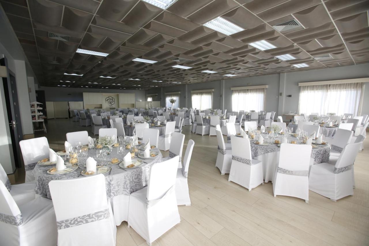 Hotel Leo Monesterio Extérieur photo