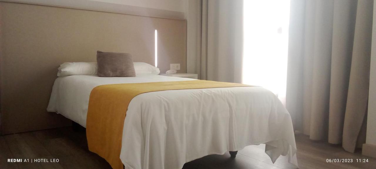 Hotel Leo Monesterio Extérieur photo